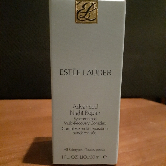 Estee Lauder Other - Estee lauder advanced night repair